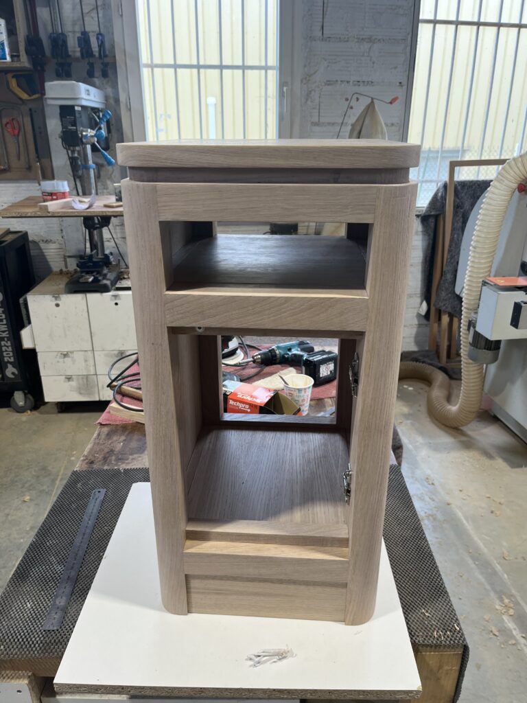 Commode d'entrée en chêne 