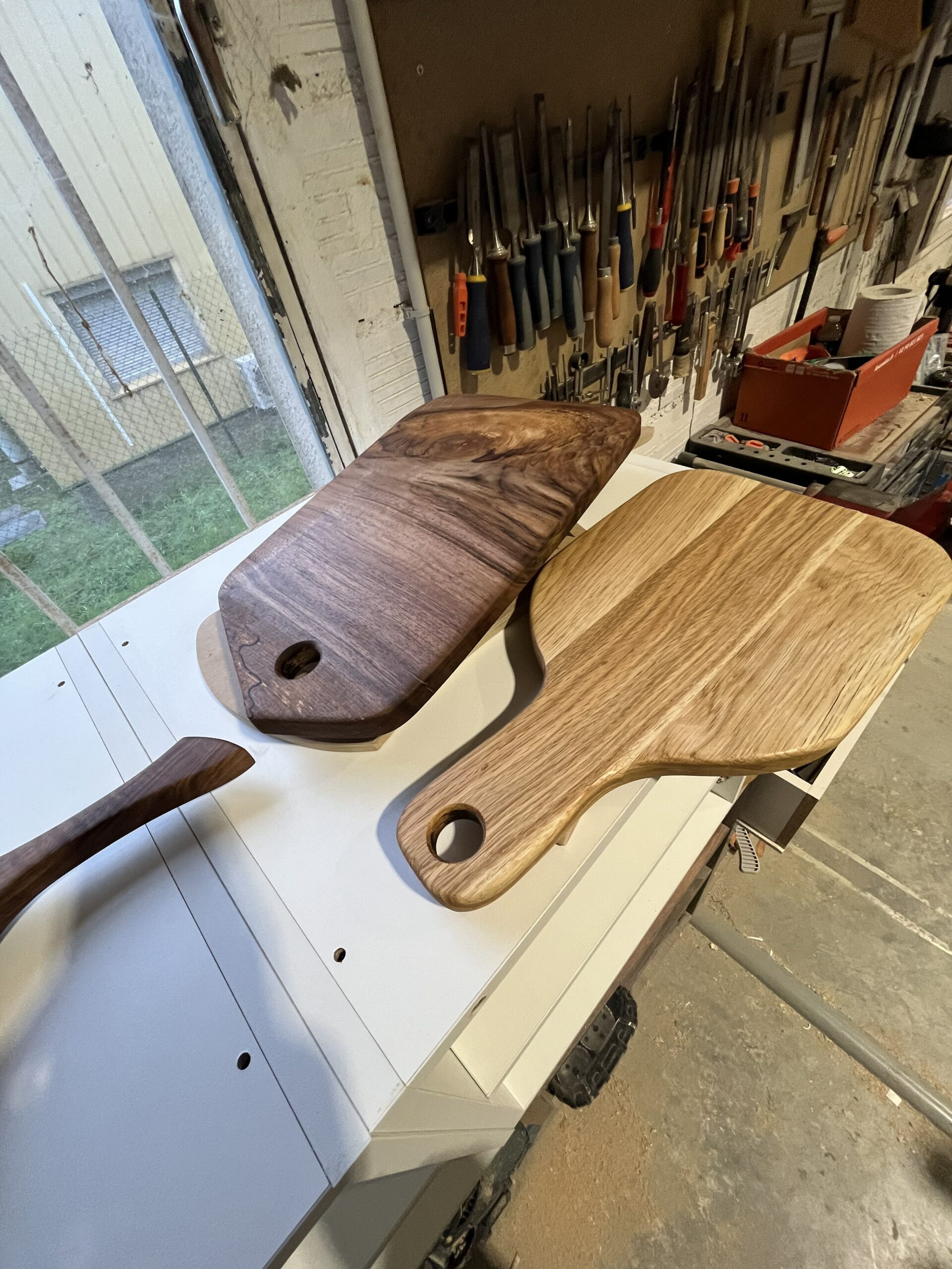 Planches à découper Planche à découper en noyer et chêne