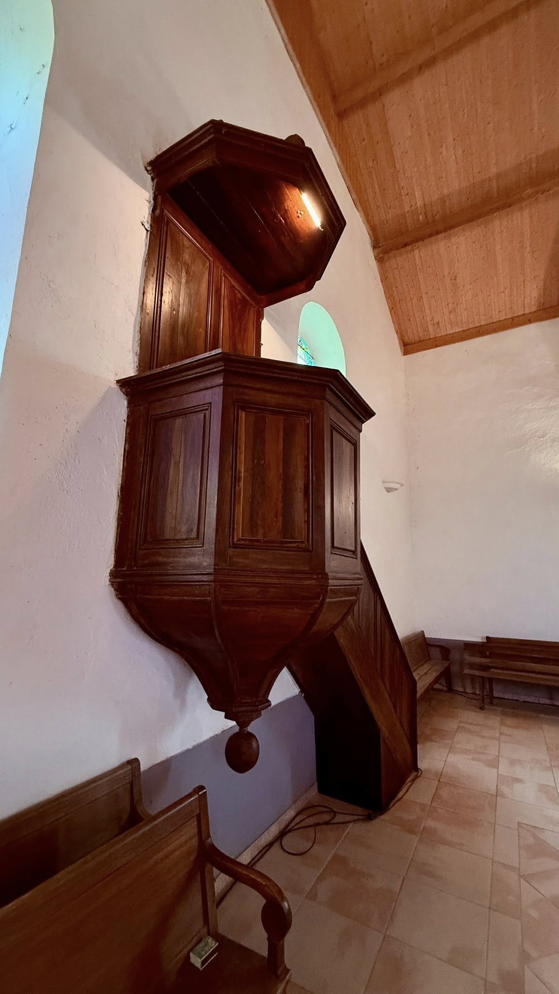 Rénovation chaire temple les bordes sur arize - Atelier BANES